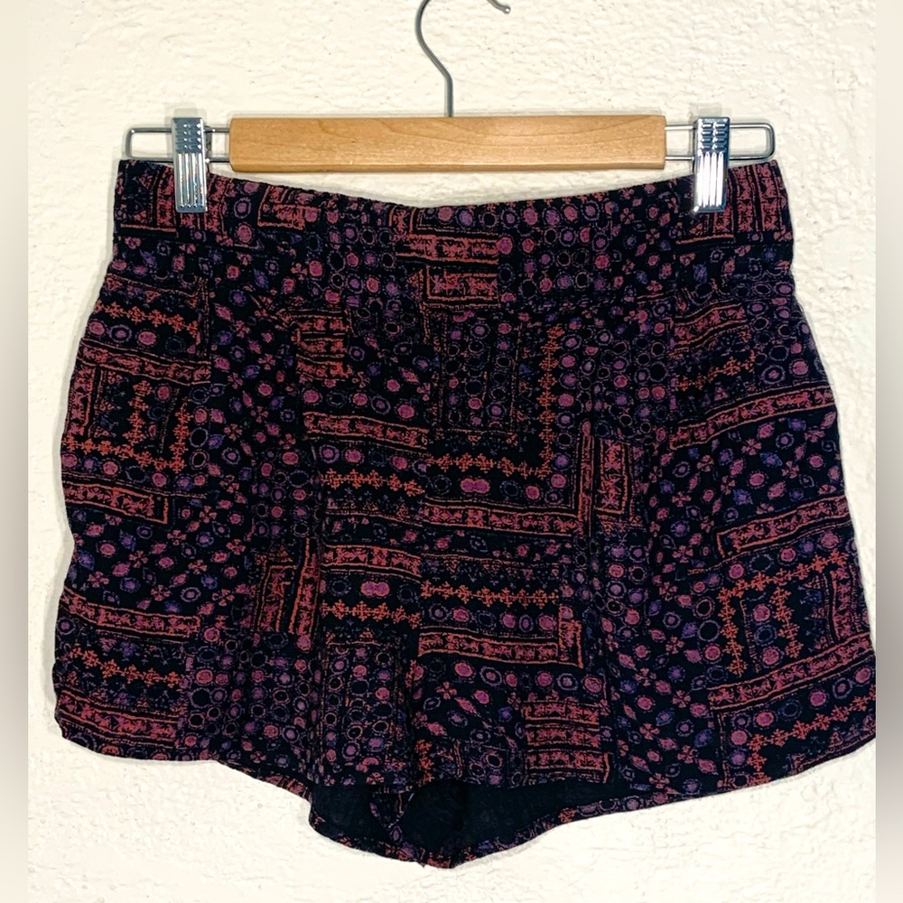 URBAN OUTFITTERS Ecote Purple Red Tribal Flowy Shorts